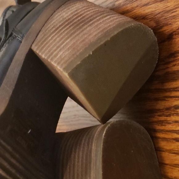 Lucky black leather boots - Picture 8 of 8